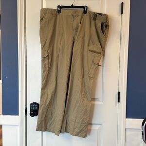 New Dickies Women's size 22 reg relaxed fit straight leg khaki cargo work pant